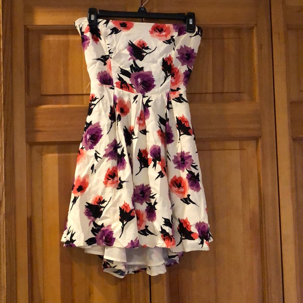 White Floral Strapless Open Back Dress Size M